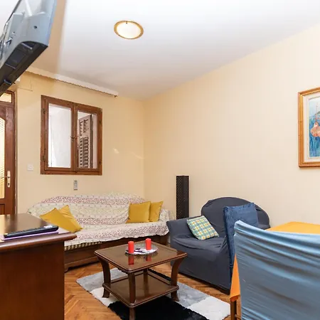 Apartman Radhika House